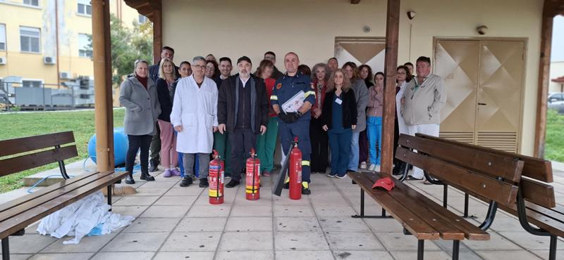 Εκπαίδευση του προσωπικού του νοσοκομείου Νάουσας στην ορθή χρήση πυροσβεστήρα