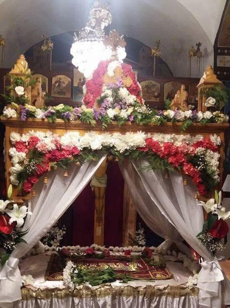 Φίλοι Καρναβαλιού Νάουσας – Στολισμός Επιταφίου Έξω Αγίας Τριάδας