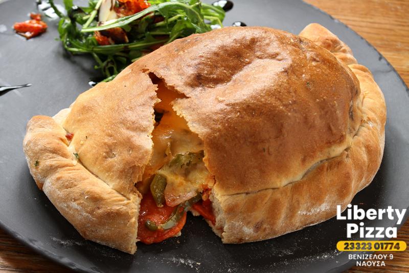 Λαχταριστά καλτσόνε στη Liberty Pizza