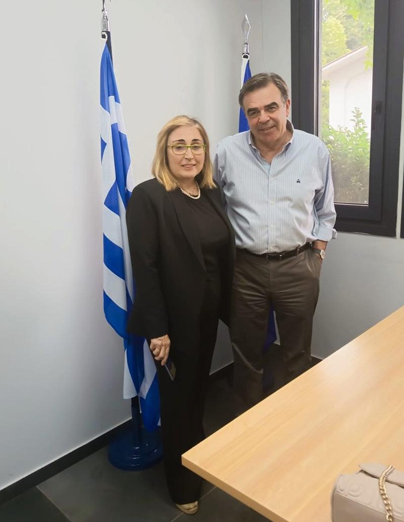 Συνάντηση εργασίας της Βουλευτού Ημαθίας, Στέλλας Αραμπατζή, με τον Υπουργό Αγροτικής Ανάπτυξης και Τροφίμων Μαργαρίτη Σχοινά