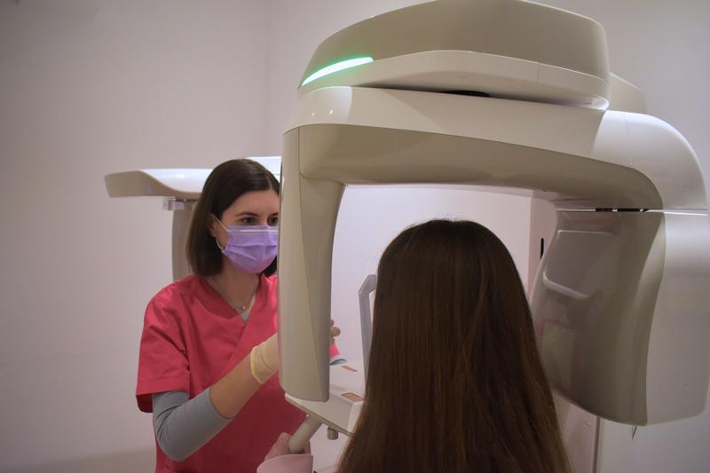 ΠΑΝΟΡΑΜΙΚΗ ΚΑΙ ΚΕΦΑΛΟΜΕΤΡΙΚΗ ΑΚΤΙΝΟΓΡΑΦΙΑ ΣΤΟ ΙΑΤΡΕΙΟ ΤΗΣ ΟΡΘΟΔΟΝΤΙΚΟΥ ΜΑΡΙΑΣ ΠΑΠΑΔΑΚΗ 