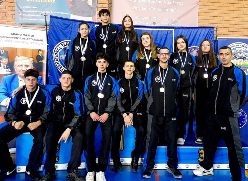 NAOUSSA TAEKWON-DO: ΑΥΛΑΙΑ ΓΙΑ ΤΟ 2024  ΜΕ 12 ΜΕΤΑΛΛΙΑ ΣΤΟ ΠΑΝΕΛΛΗΝΙΟ ΚΥΠΕΛΛΟ!!!  