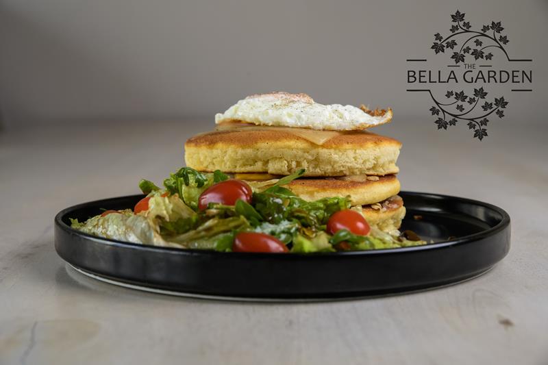 Για αφράτα λαχταριστά Pancakes στο «THE BELLA GARDEN»