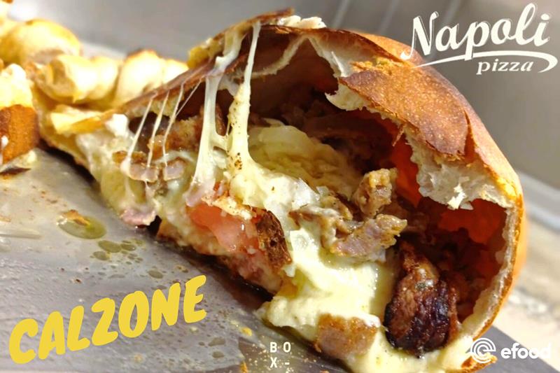 Σαββατόβραδο με λαχταριστά Calzone από την pizza Napoli