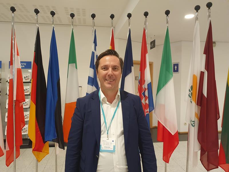 Ο Δήμαρχος Νάουσας Νικόλας Καρανικόλας επελέγη ως  μέλος του δικτύου της Ευρωπαϊκής Επιτροπής «Οικοδομώντας την Ευρώπη μαζί με τους εκπροσώπους της τοπικής αυτοδιοίκησης»