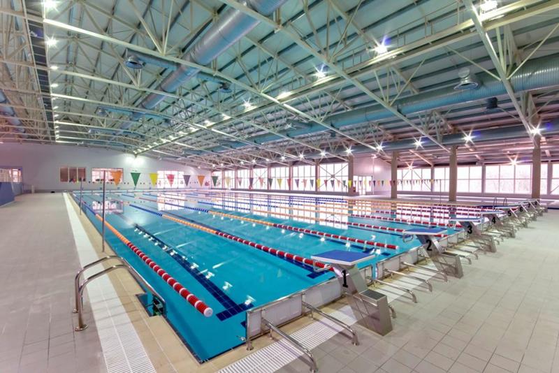 Αντιολισθητικός τάπητας για τα πλακάκια και εναλλακτής θερμότητας για την μικρή πισίνα του δημοτικού κολυμβητηρίου Νάουσας 