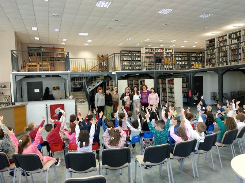 Με τρεις δράσεις φιλαναγνωσίας γιορτάστηκε πρόσφατα η Παγκόσμια Ημέρα Παιδικού Βιβλίου στην Δημοτική Βιβλιοθήκη Νάουσας 