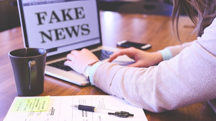 Facebook: Τι αλλάζει για τις σελίδες που μοιράζονται fake news 