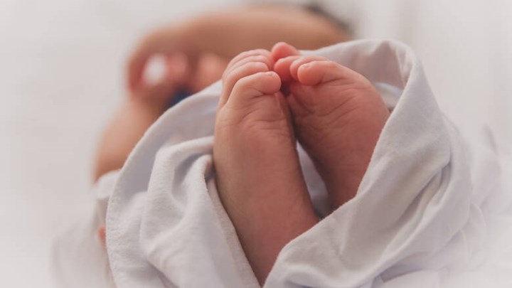 Γέννηση παιδιού: Δύο παροχές - ανάσα για την ενίσχυση των οικογενειών 