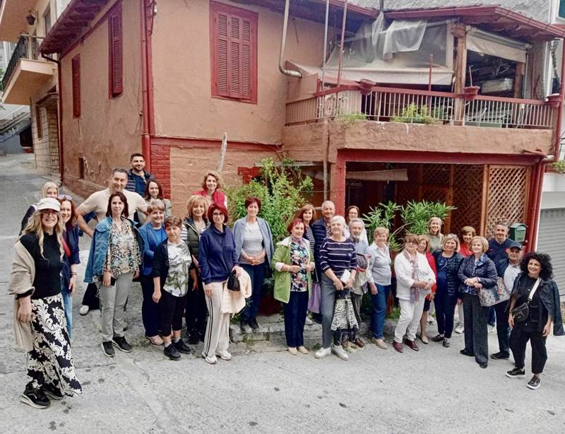 Ιστορικός περίπατος στις προσφυγικές γειτονιές με την καθοδήγηση και ιστορική τεκμηρίωση της Δρος Αντωνίας Χαρίση