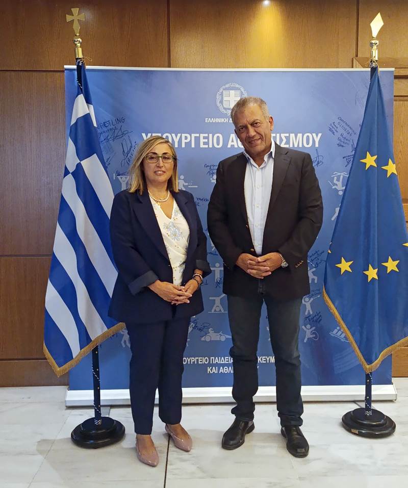 Συνάντηση της Βουλευτή Στέλλας Αραμπατζή με τον Υφυπουργό Ιωάννη Βρούτση για την ενίσχυση των αθλητικών υποδομών στην Ημαθία