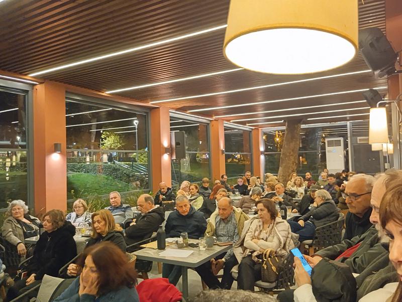 Η ΠΟΙΗΣΗ ΓΙΟΡΤΑΣΕ… ΚΑΙ ΣΤΗ ΝΑΟΥΣΑ