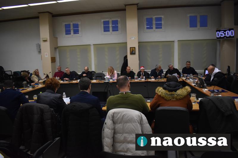 Οµόφωνη στήριξη του Δηµοτικού Συµβουλίου Νάουσας στους αγρότες